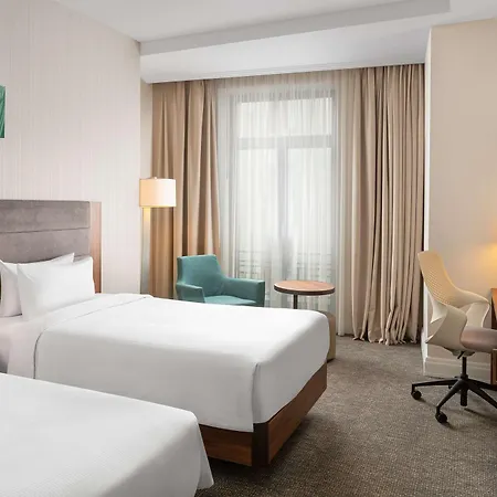 Hilton Garden Old Town 4* Bükreş