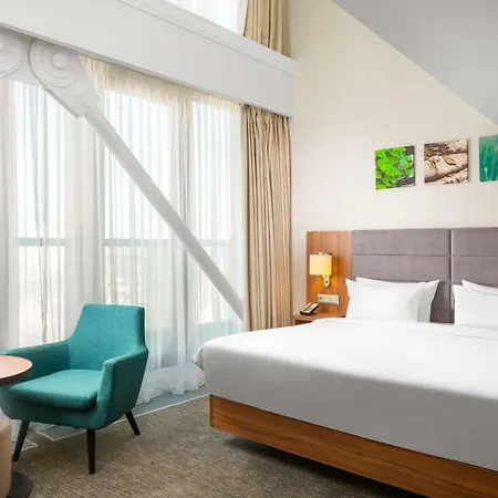 Hilton Garden Old Town Hotel