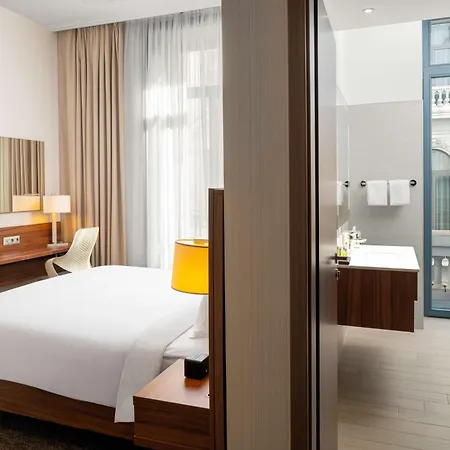 Hilton Garden Old Town 4* Bucharest