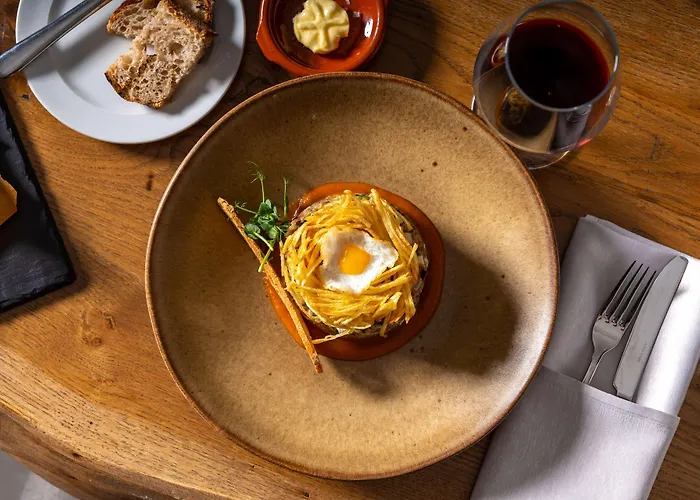 Hilton Garden Old Town Hotel 4*