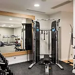 Hilton Garden Old Town 4* Bükreş