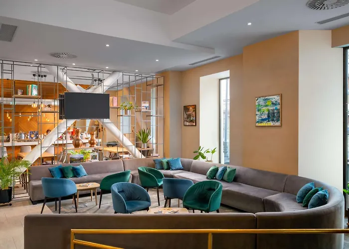 Hilton Garden Old Town Szálloda 4*