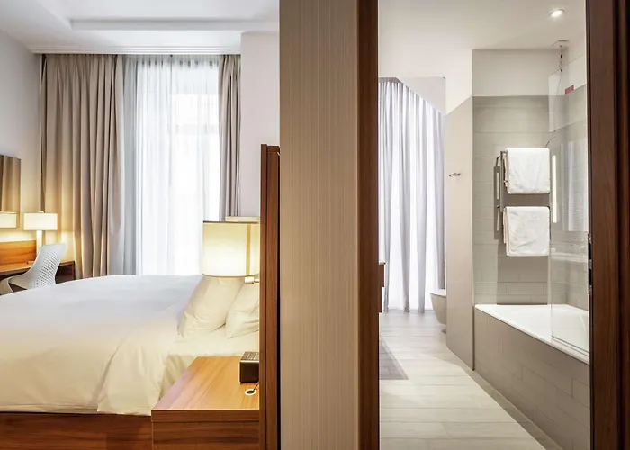 Szálloda Hilton Garden Old Town Bukarest