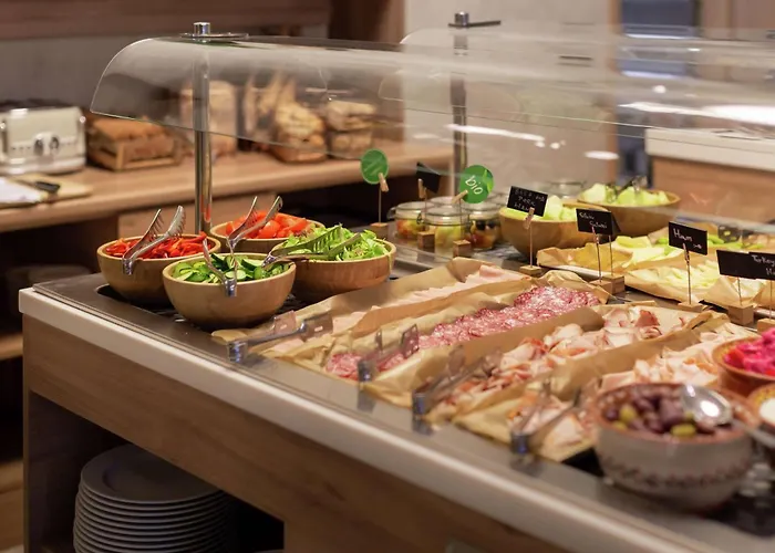 Hilton Garden Old Town Szálloda