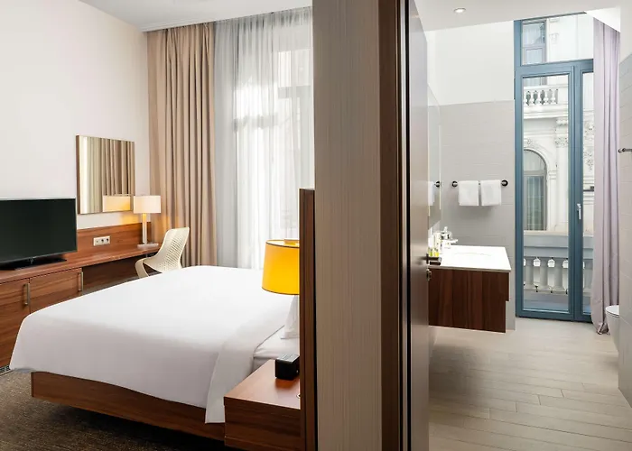 Hilton Garden Old Town Szálloda Bukarest