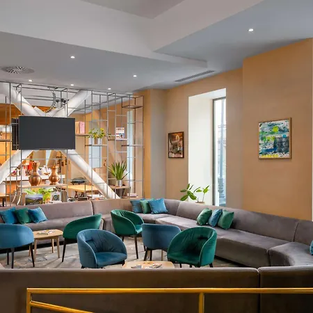 Hilton Garden Old Town 호텔 4*