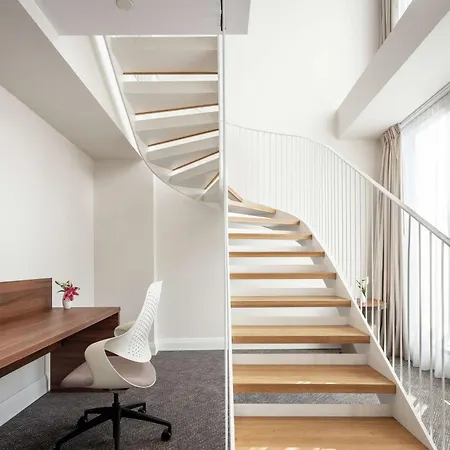 Hilton Garden Old Town ホテル