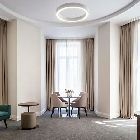 Hilton Garden Old Town מלון בוקרשט