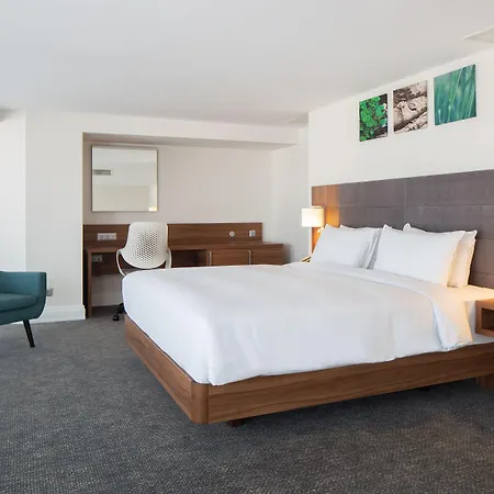 Hilton Garden Old Town 4* 부쿠레슈티