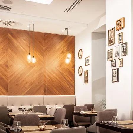 Hilton Garden Old Town