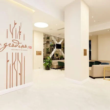 מלון Hilton Garden Old Town