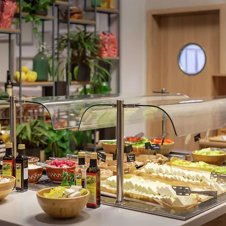 Hilton Garden Old Town 酒店 4*