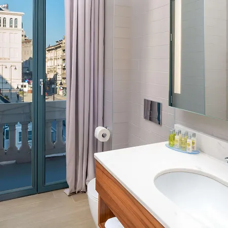 호텔 Hilton Garden Old Town 부쿠레슈티