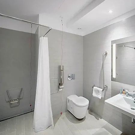 Hilton Garden Old Town 4*