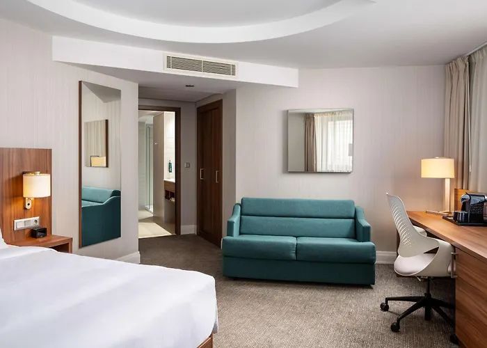 מלון Hilton Garden Old Town בוקרשט