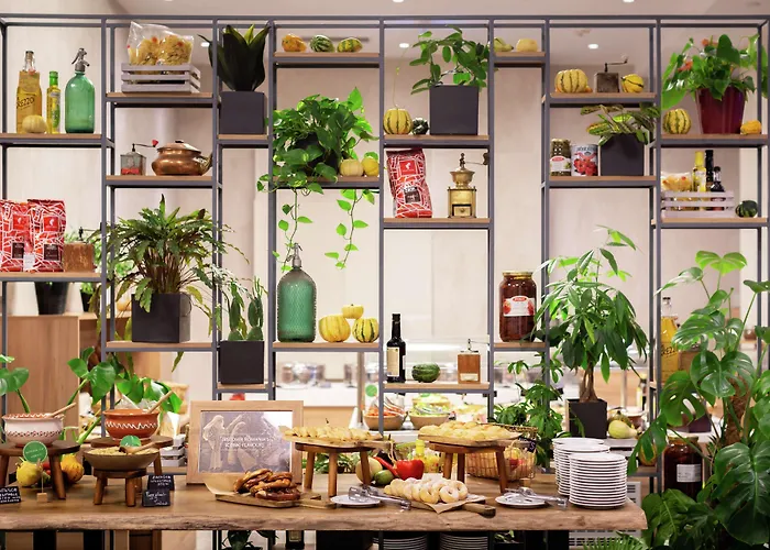 Hilton Garden Old Town 4* بوخارست