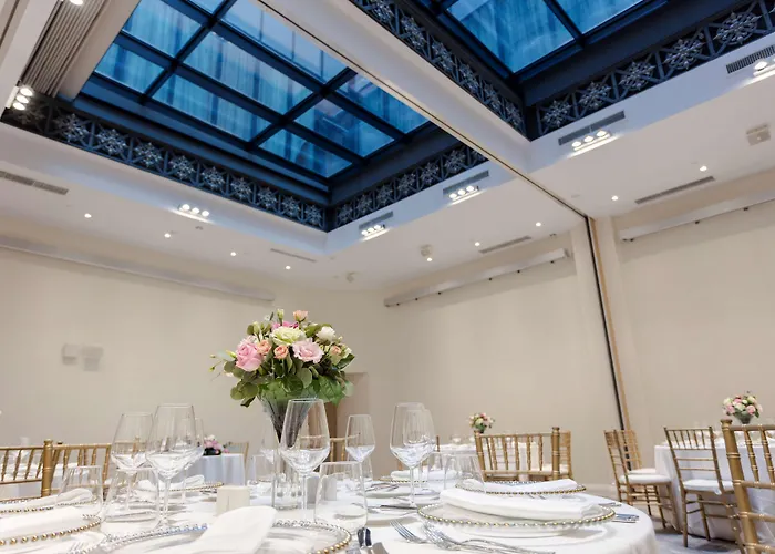 Hilton Garden Old Town 4*