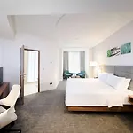 Hilton Garden Old Town 4* Бухарест