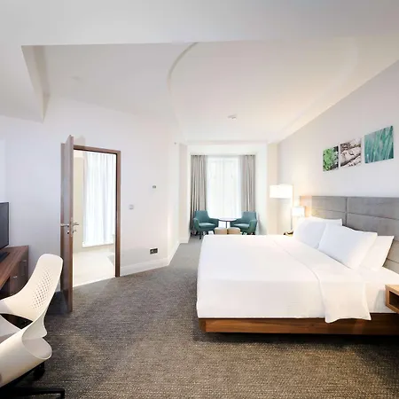 Hilton Garden Old Town 4* 부쿠레슈티