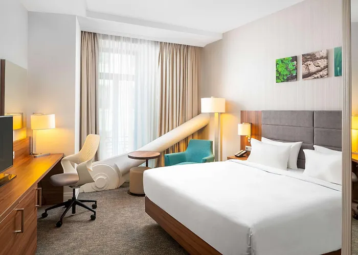 Hilton Garden Old Town