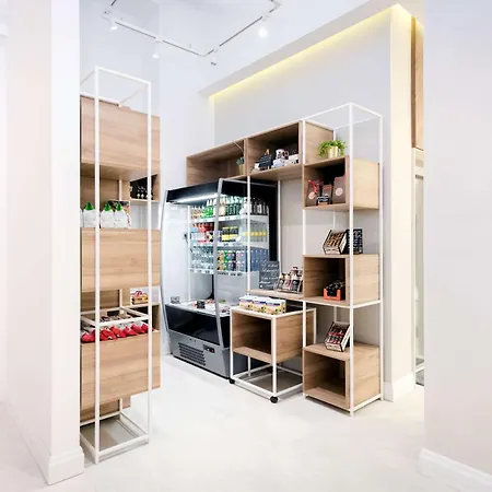 Hilton Garden Old Town Hotell