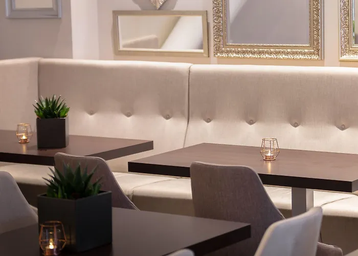 Hilton Garden Old Town 4*